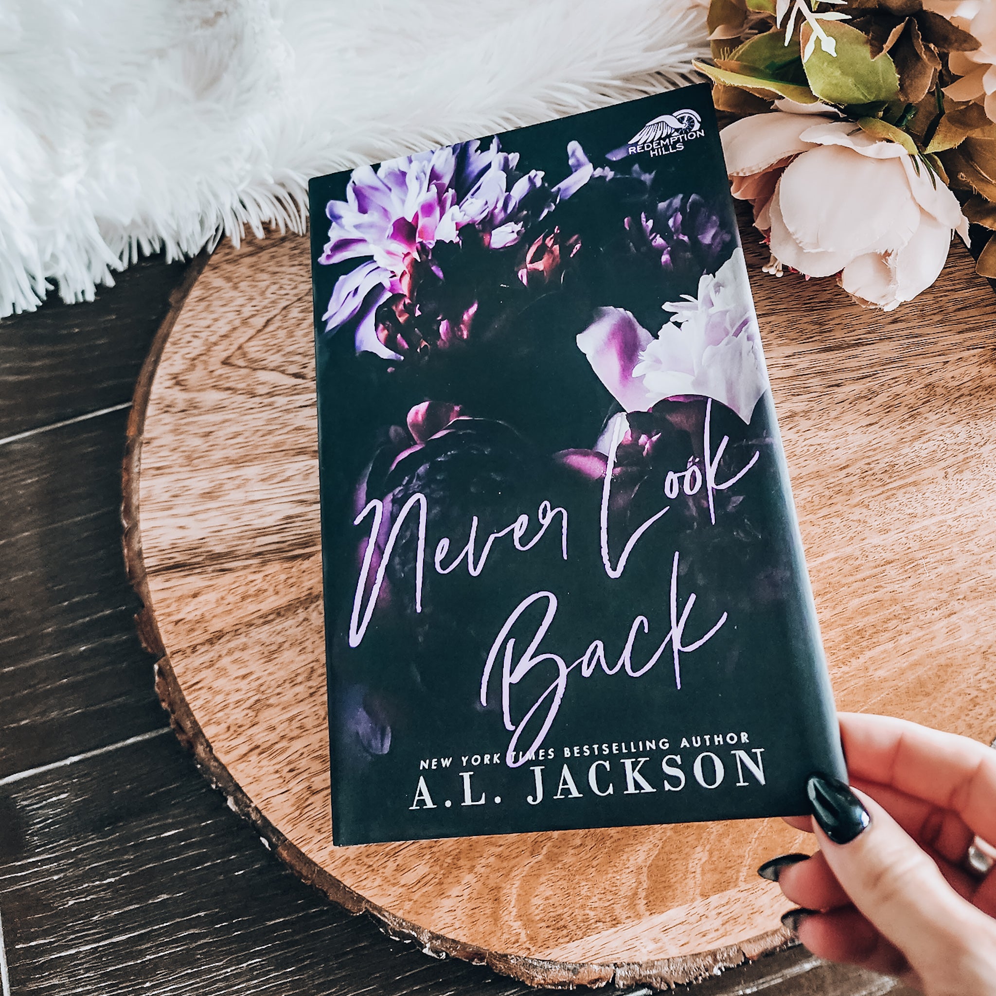 Never Look Back Paperbacks & Hardbacks